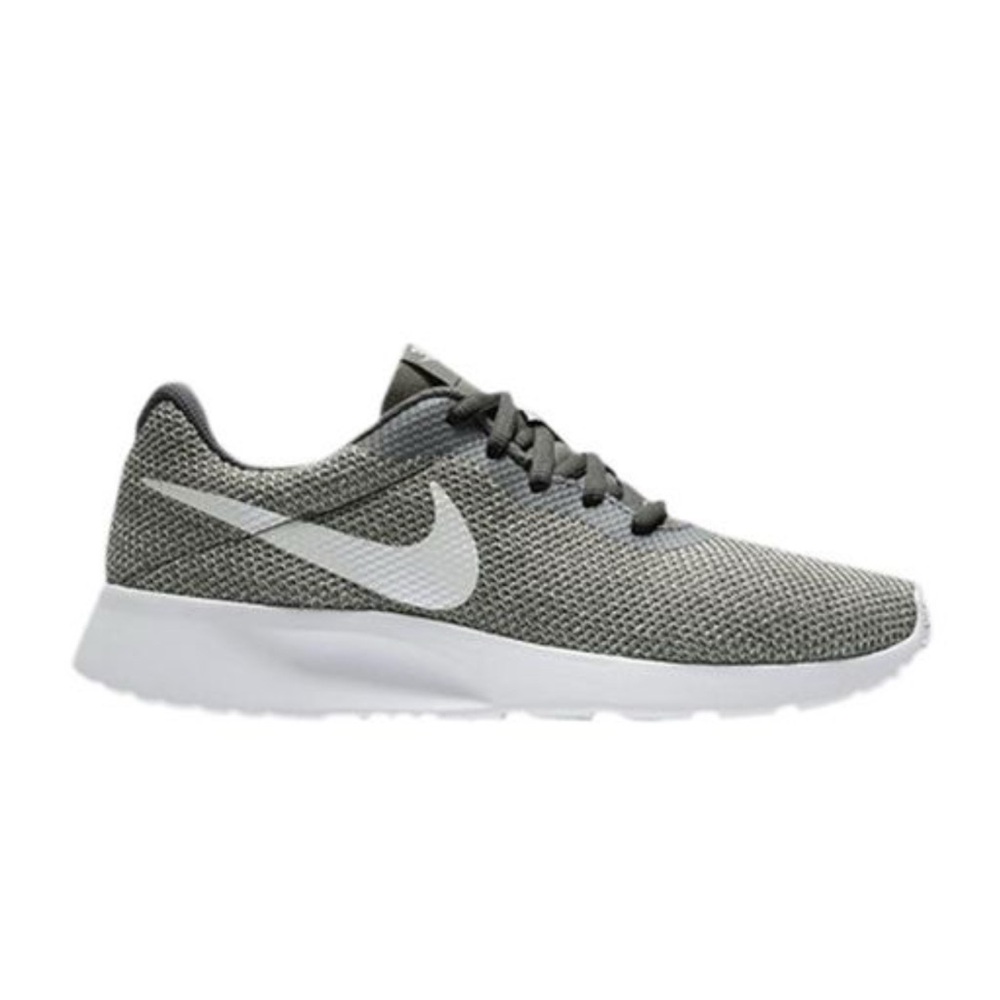 🌿 Nike Tanjun Grey Sneakers